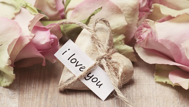 Sweet Love Messages for Your Girlfriend to Make Her Smile 